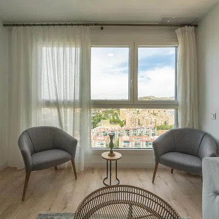 Xpce Urban 18 Skyline-parkingfree * Malaga