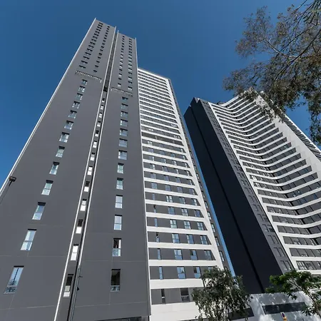 Xpce Urban 18 Skyline-parkingfree *